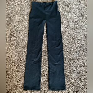 Preowned Spanx Sculpt leggings, tummy control bonded waist straight leg sz M